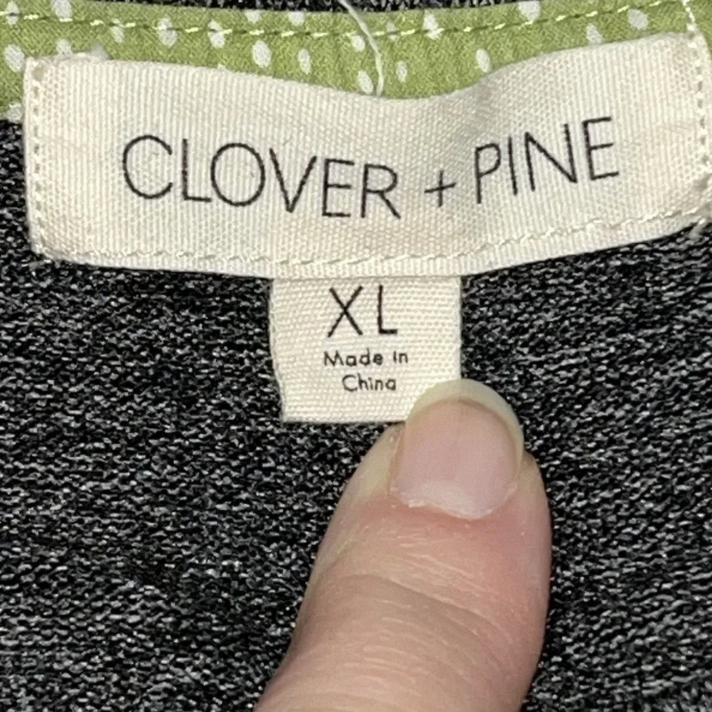 Clover +‎ Pine Womens Size XL Pullover He is Risen Graphic Tee